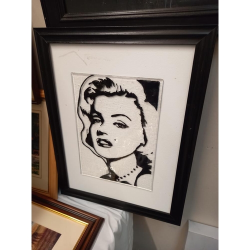 160 - A quantity of framed and glazed Marilyn Monroe pictures etc including a glass example COLLECT ONLY