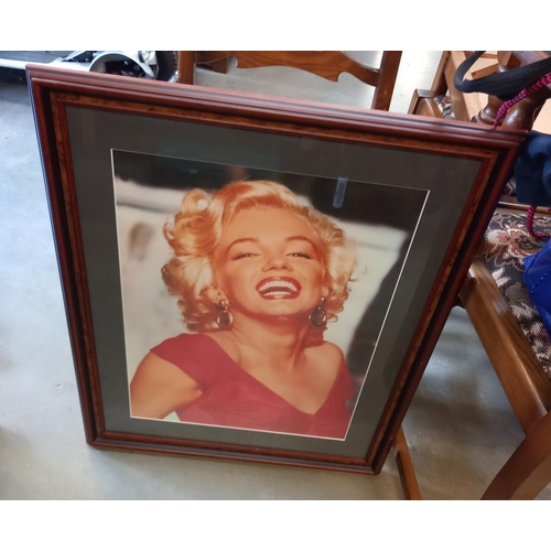 161 - A quantity of framed and glazed Marilyn Monroe pictures COLLECT ONLY