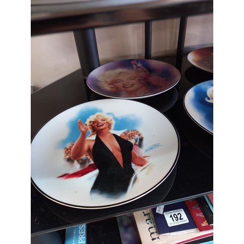 191 - 9 boxed Marilyn Monroe collectors cabinets plates