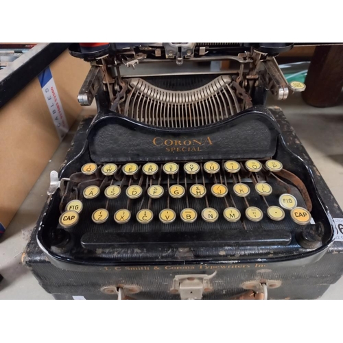 196 - A Corona special typewriter COLLECT ONLY