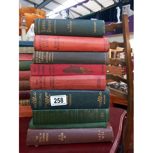 258 - A quantity of antiquarian and collectable books