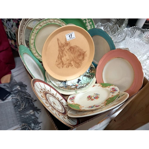 17 - A mixed lot of cabinet plates including Royal Doulton