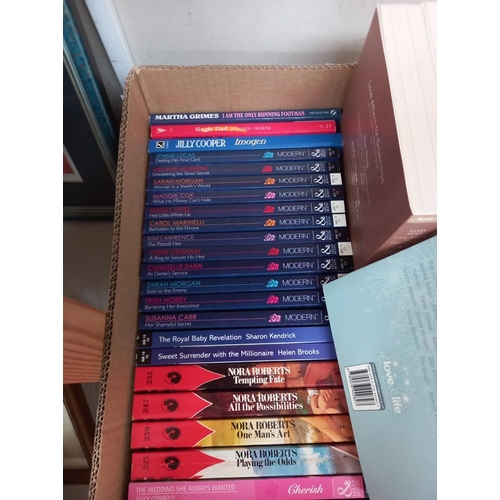 66 - A good lot of Mills & Boon paperback books & other books COLLECT ONLY