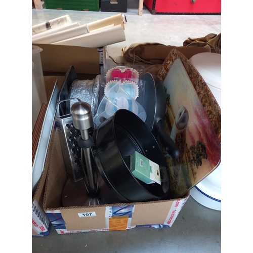 107 - A good lot of kitchenalia including Tupperware storage containers, enamel roasting tin etc COLLECT O... 