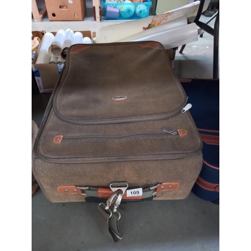 109 - 2 luggage cases COLLECT ONLY