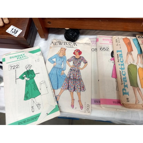 142 - A quantity of sewing patterns