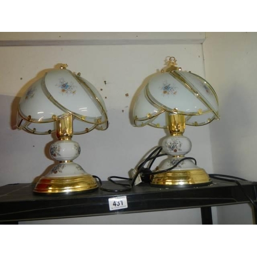 431 - A pair of bedside lamps. COLLECT ONLY.