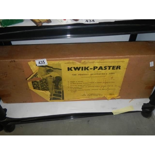 435 - A boxed Kwik-Plaster decorator's tool.