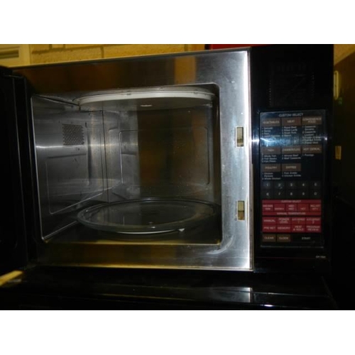 612 - A Toshiba microwave oven, COLLECT ONLY.