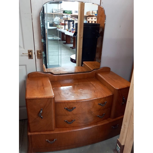 250 - A 1930's walnut veneered 3 piece bedroom suite COLLECT ONLY