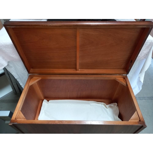 265 - A 1930's oak/ply blanket box COLLECT ONLY