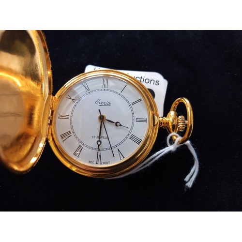 1052 - An Everite 17 jewel full hunter pocket watch in working order.