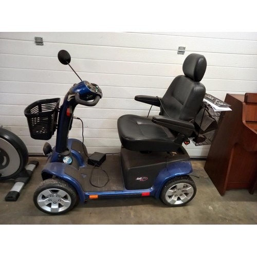 453 - A Colt XL8 mobility scooter COLLECT ONLY
(NO KEY)