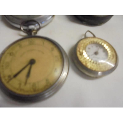 1046 - A quantity of vintage pocket watches for spare or repair.