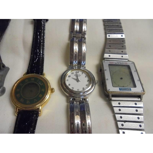 1047 - A quantity of vintage wristwatches for spare or repair.