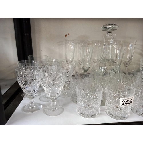 2429 - A good lot of crystal glasses & a decanter COLLECT ONLY