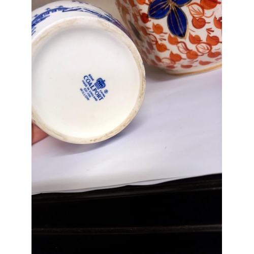 2464 - An octagon pottery Imari pattern biscuit barrel & a Coalport Blue Willow ginger jar COLLECT ONLY