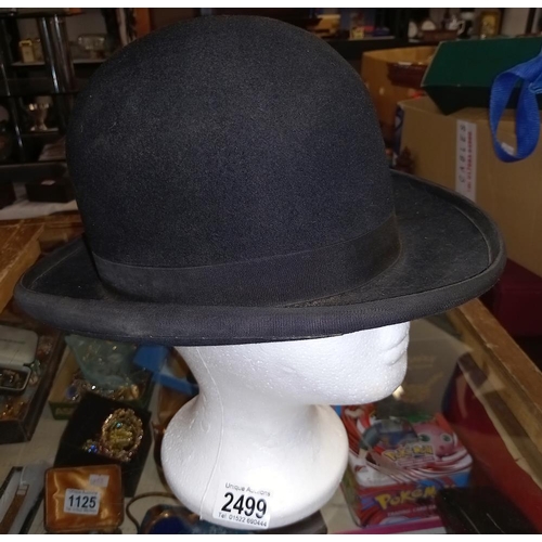 2499 - A vintage Norton & Co bowler hat (head not included)