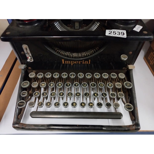 2539 - An antique Imperial typewriter COLLECT ONLY