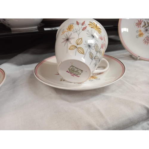 32 - A 20 piece Shelley 'Enchantment' tea set COLLECT ONLY