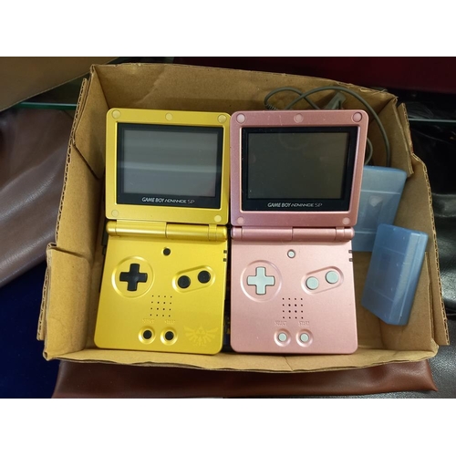 2636 - 2 Nintendo Gameboys and quantity of games. Collect Only