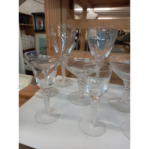 2682 - A good set of matching drinking glasses COLLECT ONLY