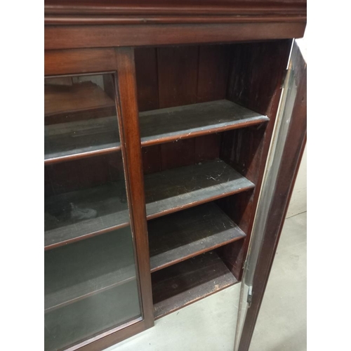 360 - A Victorian/Edwardian mahogany glazed bookcase. COLLECT ONLY.