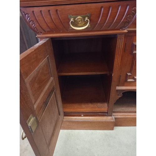 390 - A good Victorian mahogany mirror back sideboard, COLLECT ONLY.