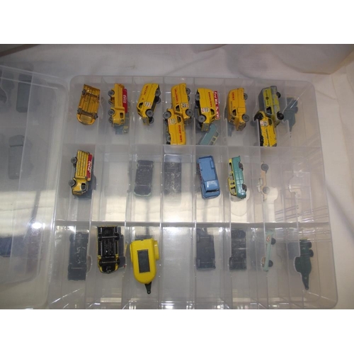 1023 - 5 collectors cases of diecast Lesney vehicles, mostly in good condition