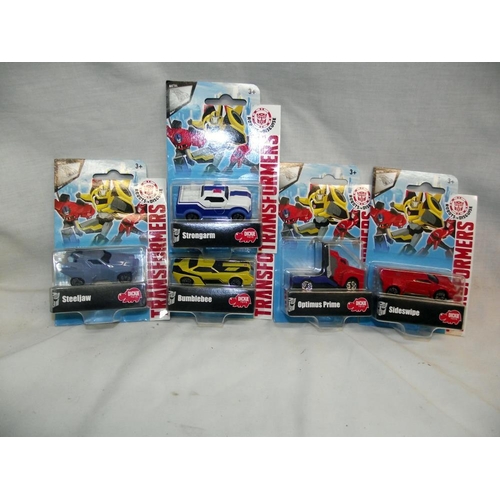 1057 - Majorette Hasbro Transformers robots in disguise, large quantity of 5 different models