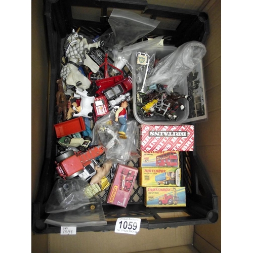 1059 - Boxed Matchbox , Britain's giraffes and various mixed toys including Dinky, Britain's farm figures e... 