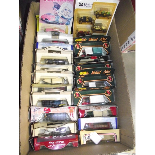 1072 - A good lot of boxed diecast including Matchbox, Dinky, Corgi Classics etc