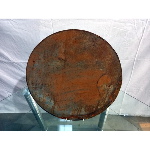 2102 - A £2 reward sign 'By Order of the Automobile Association and Motor Union', 37 cm diameter, COLLECT O... 