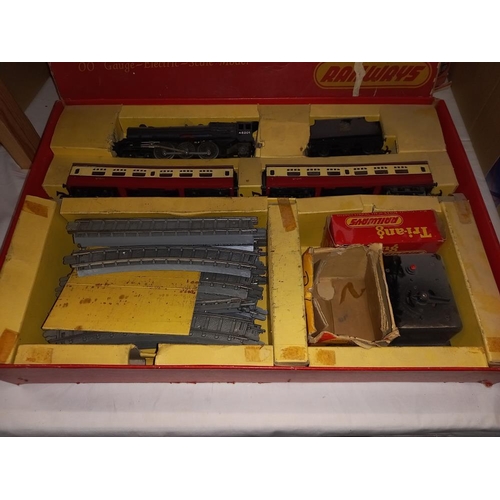 1098 - A Tri-ang '00' gauge no 1 passenger train set