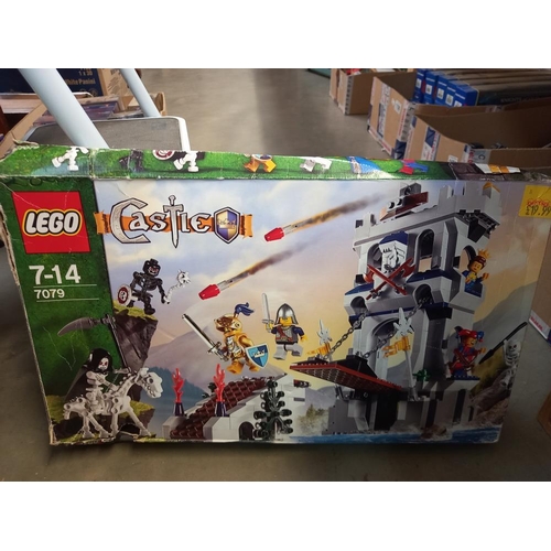 1105 - A collection of Lego, completeness unknown Star Wars 75103, Lord of the rings 79008, Castle 7079 and... 