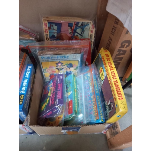 1147 - 2 boxes of vintage children's jigsaws etc, completeness unknown