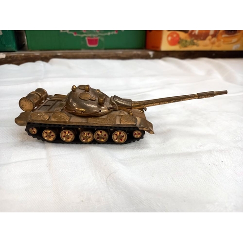 1178 - 2 cast metal models of tanks, no visible makers marks