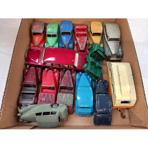 1202 - A tray of mainly 1940's Dinky vehicles