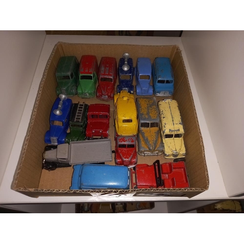 1220 - A tray of Dinky commercial vehicles including Austin A40 and Bedford vans etc