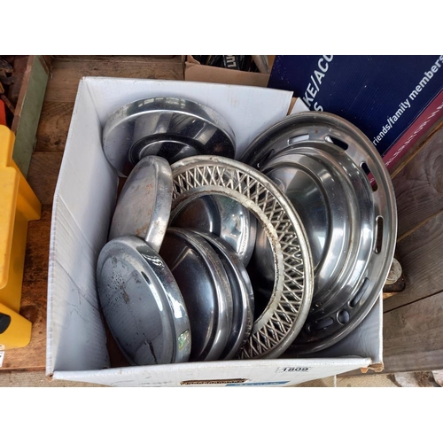 1809 - 1970'S hubcaps and new boxed hand controls, COLLECT ONLY.