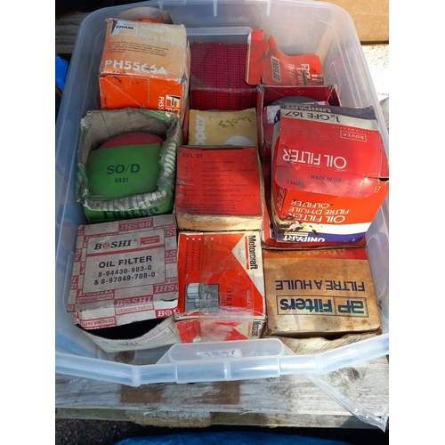 1847 - Two boxes of filters (1070's) and new paint reno, COLLECT ONLY.