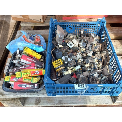 1849 - A large box of classic switches/plugs etc., COLLECT ONLY.