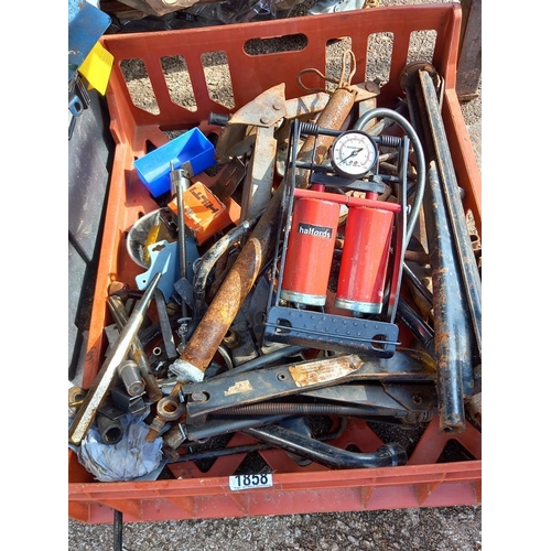 1858 - A box of jacks/pumps/spares etc., COLLECT ONLY.