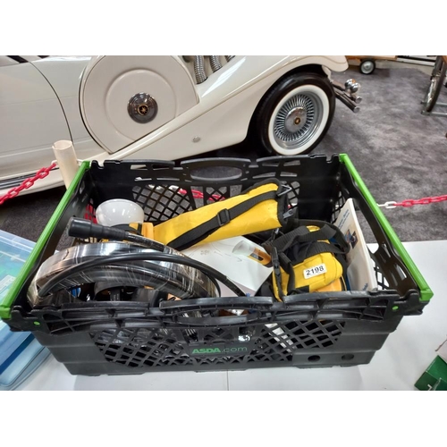 2198 - A beacon Bob broadcast scanner , some cable & Trimble geo explorer hand set etc. COLLECT ONLY.