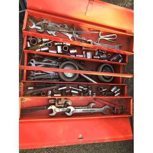 1889 - Three cantilever tool boxes full of tools, COLLECT ONLY.