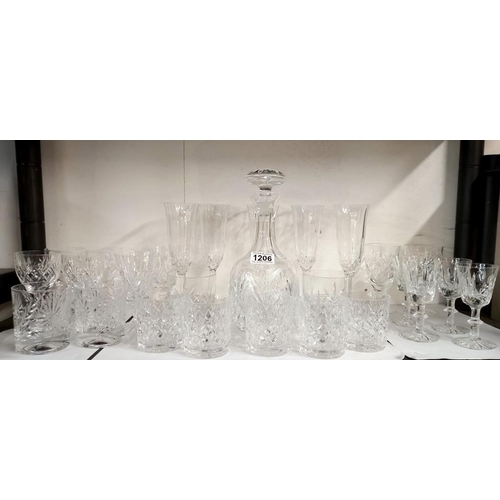 1206 - A good lot of crystal glasses & a decanter COLLECT ONLY