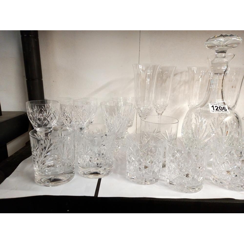 1206 - A good lot of crystal glasses & a decanter COLLECT ONLY