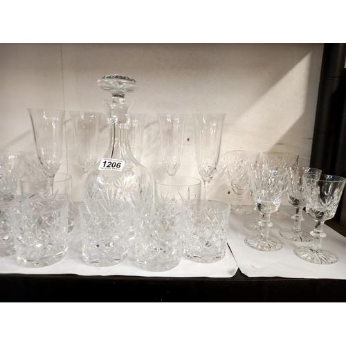 1206 - A good lot of crystal glasses & a decanter COLLECT ONLY