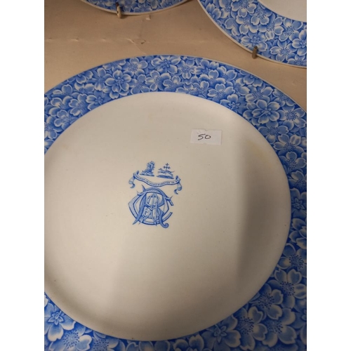 1253 - 5 Victorian blue and white plates with Latin crest in centre COLLECT ONLY