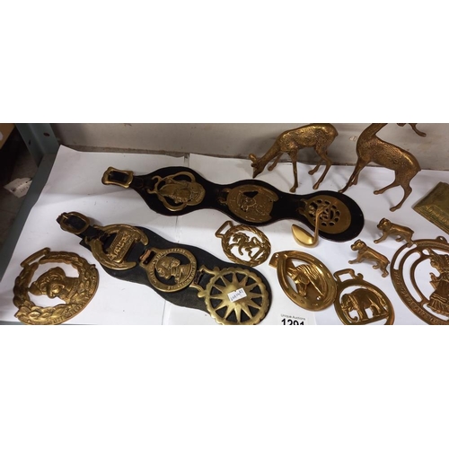 1291 - A good lot of horse brasses and  brass animals COLLECT ONLY